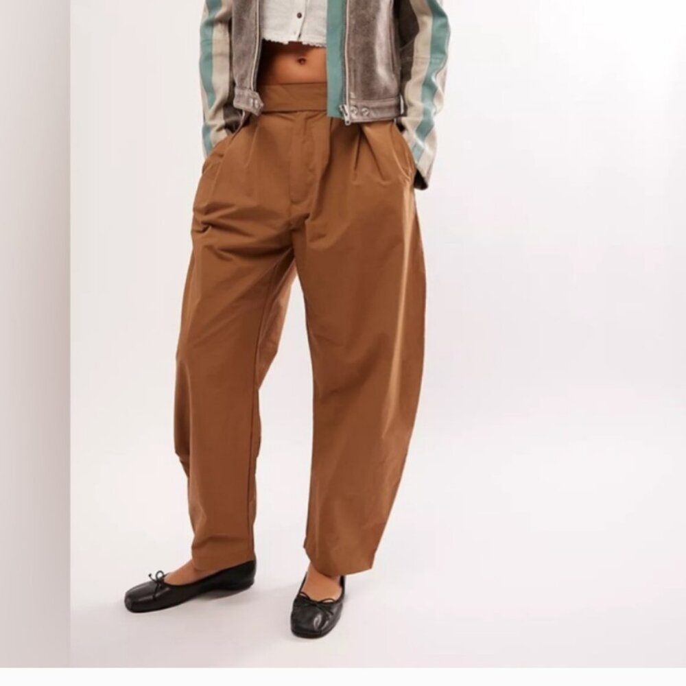 NWT, Free People Gabriette Barrel Trouser, Size 10